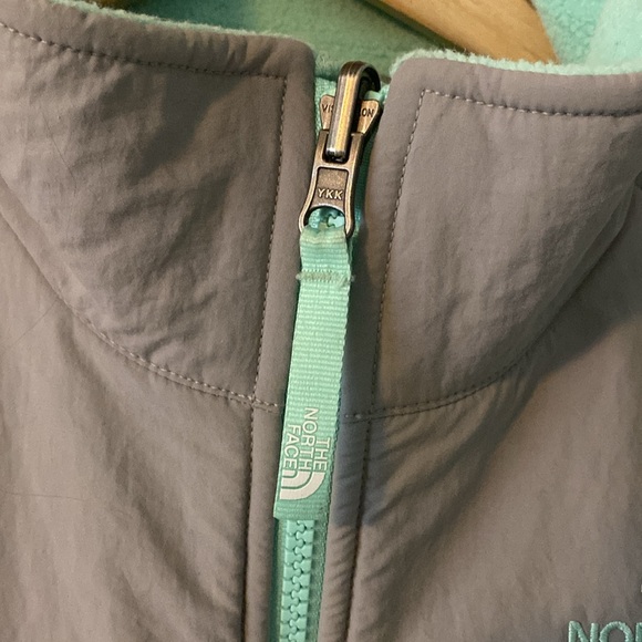 The North Face Size Medium 10/12 Girl's Mint Green Jacket - Picture 4 of 11